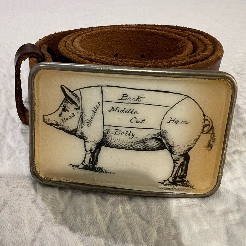 Vintage Pig Belt Buckle and Leather Belt 1.5” Wide
